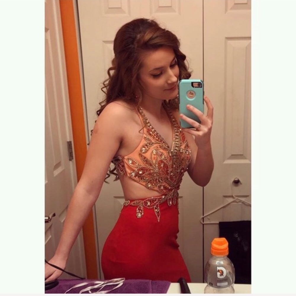 Prom dress - Picture 2 of 3